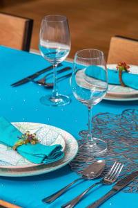 Amidst tropical plantations and striking mountain views