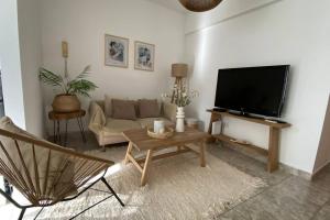 Luminoso 2 ambientes en Boedo Seguridad 24hs frente a Plaza Boedo