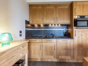 Appartement 3 pièces avec parking, Wi-Fi, animaux admis, à 50m des pistes à Valmorel - FR-1-356-478