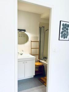 DUPLEX T4 clair, cosy et spacieux - 3 CHAMBRES 2 salles de bain CENTRE Cauterets VUE Pyrénées