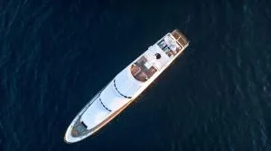 Luxury Yacht in La Paz - El Centenario