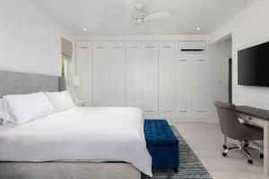 3 bed Luxury villa with sea views on Platinum Coast & beach club access