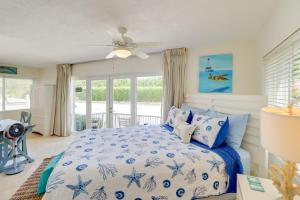 Walk to Beach Waterfront Home in Marathon!
