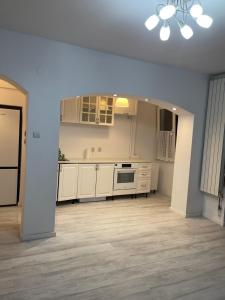 Piața Mihail Kogălniceanu nr 8