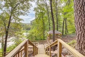 Spring River Vacation Rental with 2 Docks! - Imboden