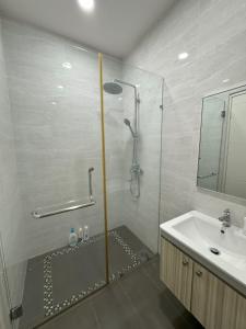 靠山屋 HILLSIDE HOUSE Ipoh Garden, Max 9 pax, No events & parties, No pets, 2 parkings, Hillview