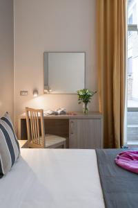 Triple Room room in Hotel Domus Pacis