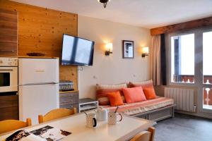 Résidence Licorne - Appartement chaleureux · Accès direct aux pistes · Vue pistes · Casier à skis MAE-3534 - 3hvězdičkové hotely ve městě Mâcot La Plagne