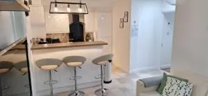 NEW 3 bedrooms Flat in Ashford near Heathrow - Ashford