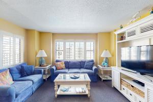 Summer Winds Unit #407