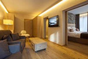 Privilege Suite with Terrace and Balcony and Mountain View room in Hôtel National Resort & Spa