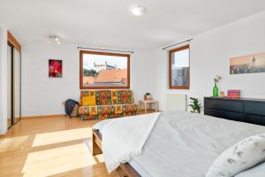 Spacious City Center Bratislava Penthouse & Private Rooftop Terrace