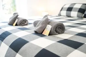 Recently Renovated Central Apartment - Roslyn