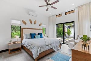 CU20 Modern Beach Home w Guest House & Pvt Pool