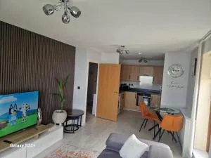 Beautiful Flat with Serene Views - West Thurrock