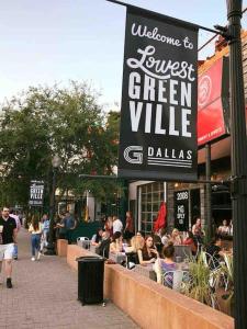 Cowboys Fan Pad 2 Bedroom!