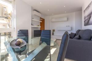 Amazing Benidorm Views 2BR Home - Pool - Parking