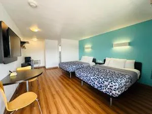 Beachside Inn - كلاماث