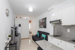 Comfy Renovated Studio next to the Beach