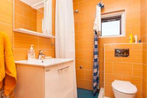 Apartment in Ravni 46700