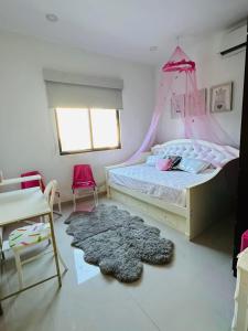 Bonito Departamento en ZONA DORADA - Torre Gaviotas - 105 C