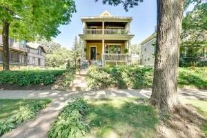 Historic Cathedral Hill Home with Shared Backyard! - Saint Paul