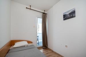 Apartments with WiFi Zadar - 23521