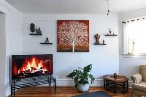 Urban Oasis with Sauna and King Bed with Free Parking plus more - West Bergen