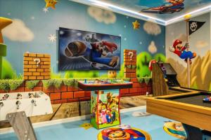 9 Bedrooms 65 Bathrooms Solara Resort 9121Cr