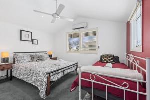 Boat House Villa 1 by the Sea