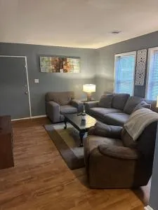 Home Away From Home - ديكاتور