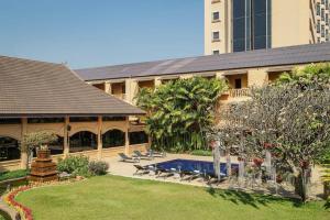 Holiday Garden Hotel