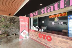 OYO 768 First Station Hotel