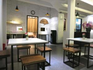 Hart Hotel Arjuna - 3hvězdičkové hotely ve městě Cakranegara