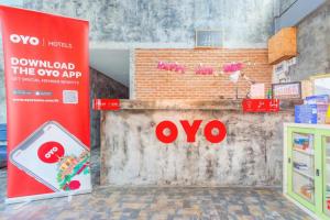 OYO 650 At Night Pranburi