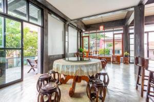 OYO 1012 Vintage Home