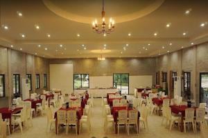 OYO 1167 Ban Pa Rim Khuean