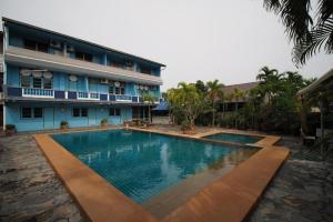 OYO 1004 Naklua Mansion