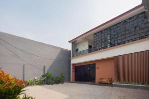 Hanna Residence near RSPI Puri Indah Mitra RedDoorz