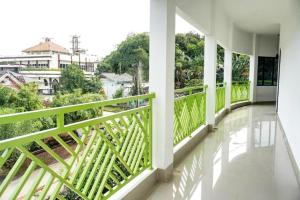 Capital O 92804 La Tansa Syariah Hotel