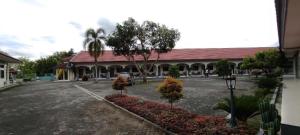 OYO 93051 Wisma Syariah Buloe Near Lapangan Abubakar Lambogo Batili Enrekang