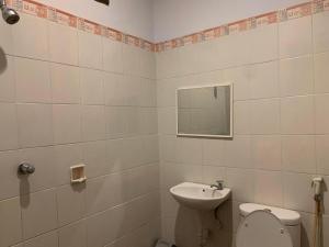 Hotel O Penginapan Fauziah Syariah Near Mesjid Taqwa Mamminasae