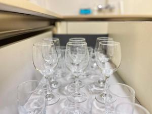 Lofty Dreams Skyline Apartment