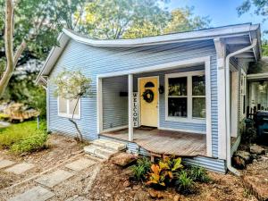 Woodhaven Cottage Downtown McKinney