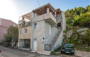 Nice Home In Blace With Kitchen 