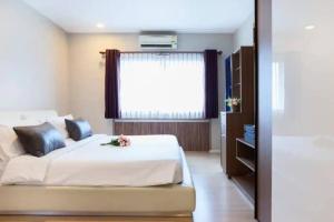 Central 2BR 3 min walk from BTS Ploen Chit