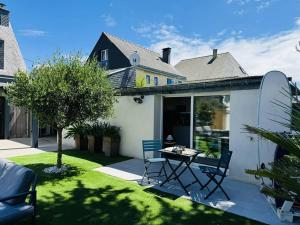 Studio Ty Cool, jardin 200m carré, 50m plage, wifi, parking