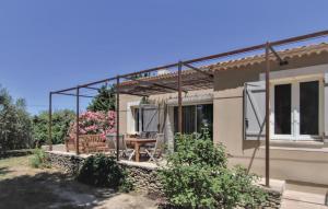 Beautiful Home In Montfavet