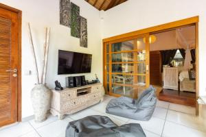 2 Bedroom Villa with Pool Seminyak with Car Park