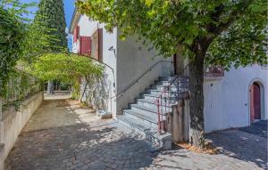 Maisons de vacances Lovely Home In Laurens : photos des chambres